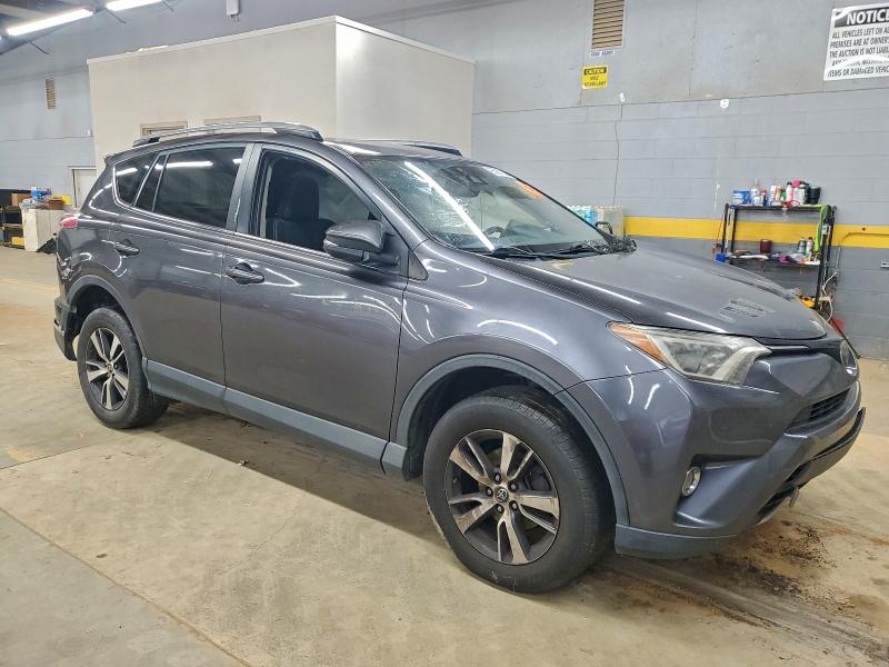 Photo 4 from auction – 2017 TOYOTA RAV4 XLE with VIN JTMWFREV3HJ715801