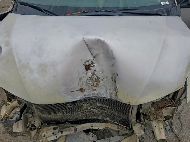Photo 11 from auction – 2010 HONDA INSIGHT LX with VIN JHMZE2H53AS009977