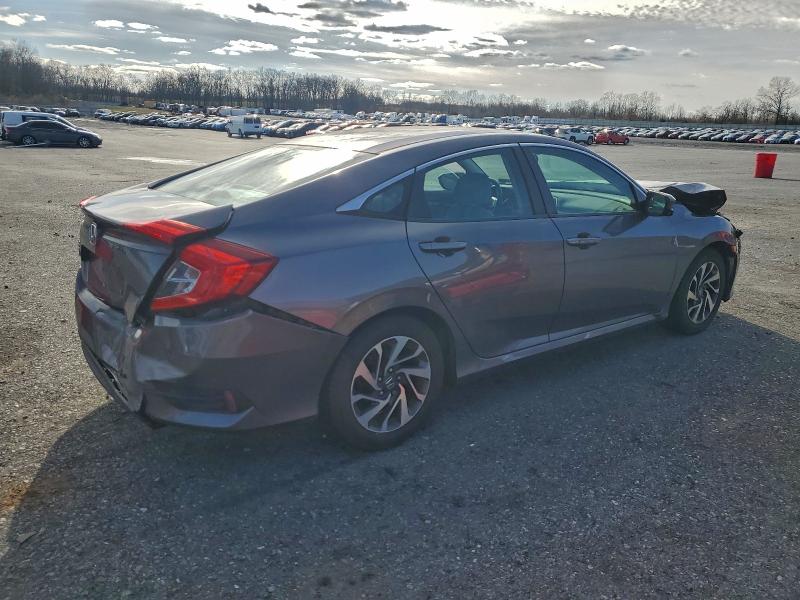 Photo 3 from auction – 2016 HONDA CIVIC EX with VIN 2HGFC2F72GH511928