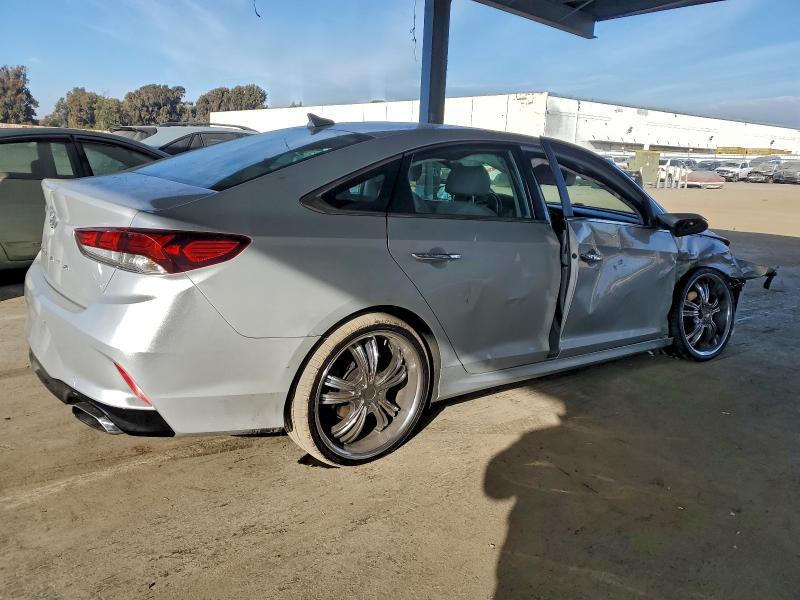 Photo 3 from auction – 2019 HYUNDAI SONATA LIM with VIN 5NPE34AF2KH757740