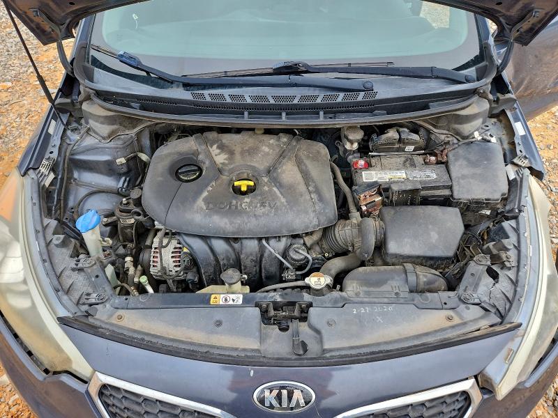 Photo 11 from auction – 2016 KIA FORTE LX with VIN KNAFK4A65G5565739