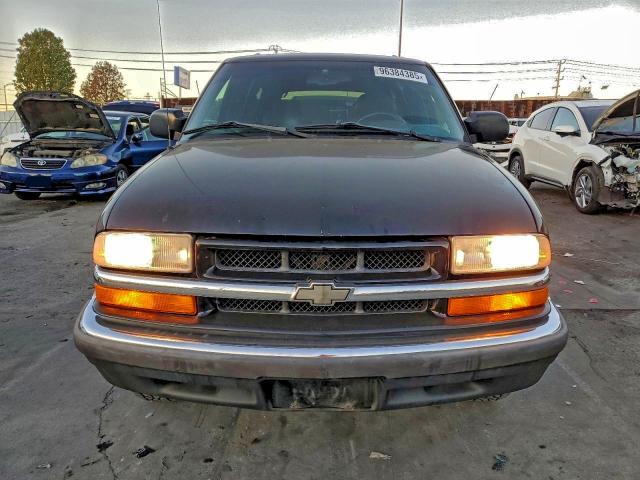 Photo 5 from auction – 2001 CHEVROLET BLAZER with VIN 1GNCS13W312198809