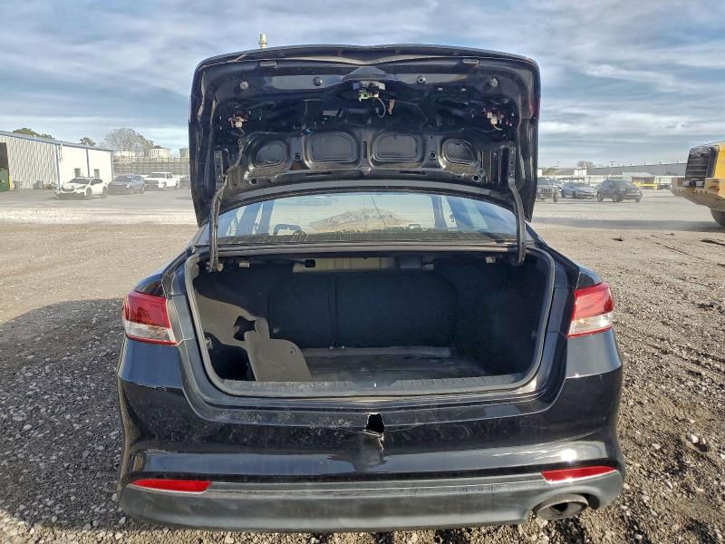 Photo 6 from auction – 2017 KIA OPTIMA LX with VIN KNAGT4L33H5155723