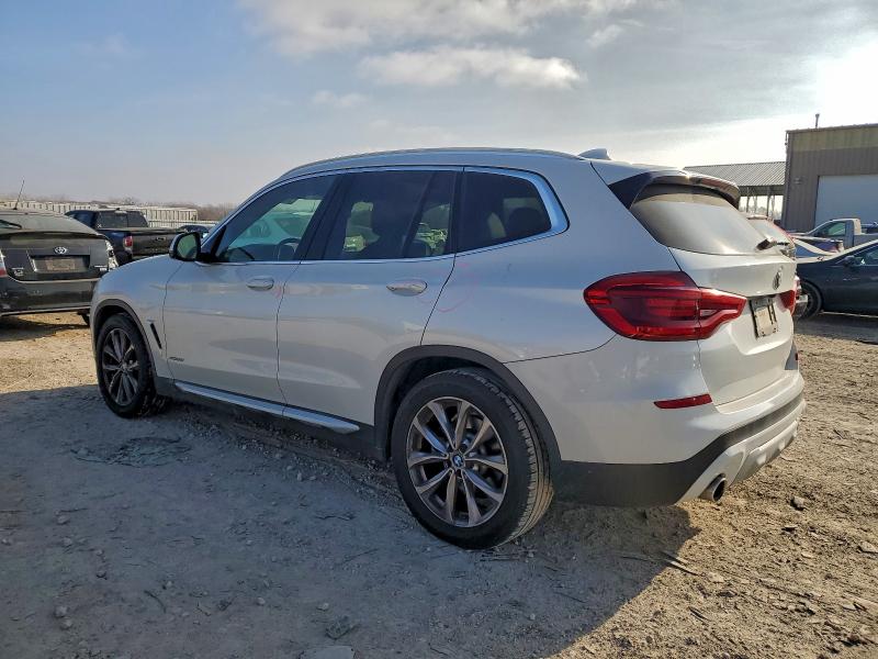 Photo 2 from auction – 2018 BMW X3 XDRIVE3 with VIN 5UXTR9C55JLD62583