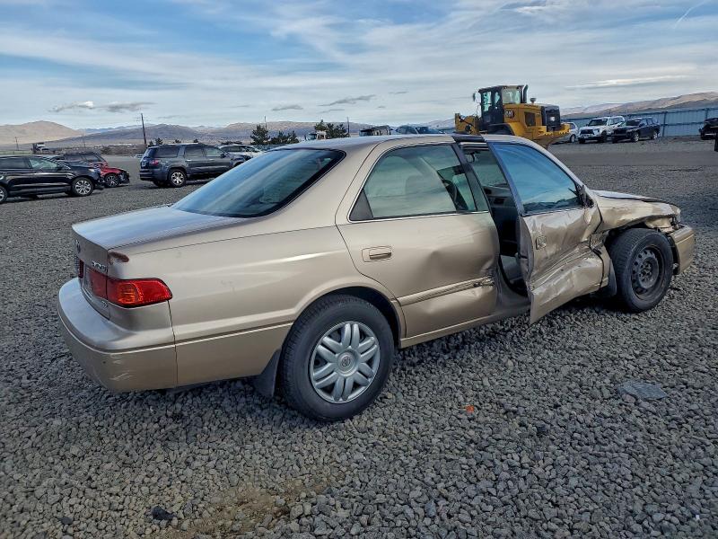 Photo 3 from auction – 2001 TOYOTA CAMRY CE with VIN JT2BF22K410329165