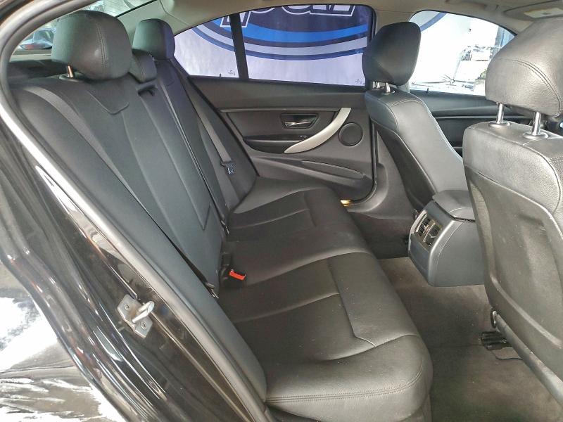 Photo 10 from auction – 2014 BMW 320 with VIN WBA3C3G57ENR25700