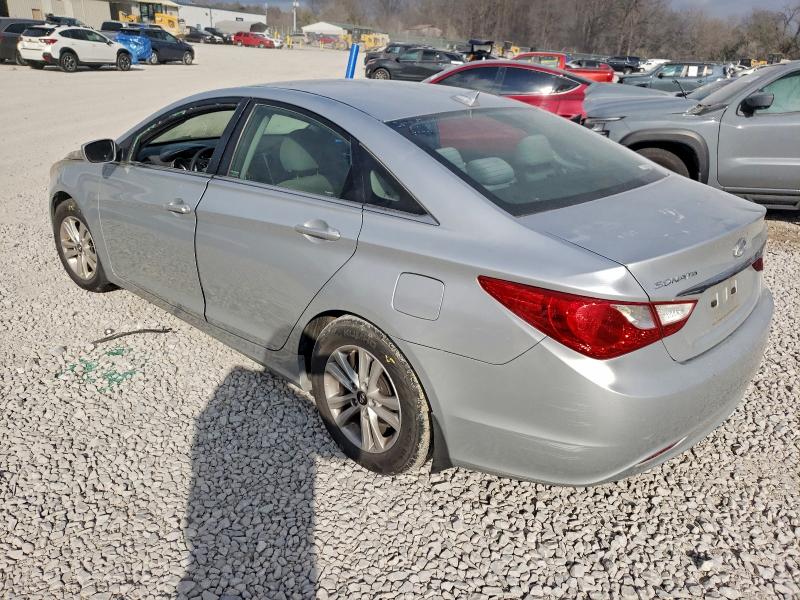 Photo 2 from auction – 2013 HYUNDAI SONATA GLS with VIN 5NPEB4AC1DH646558