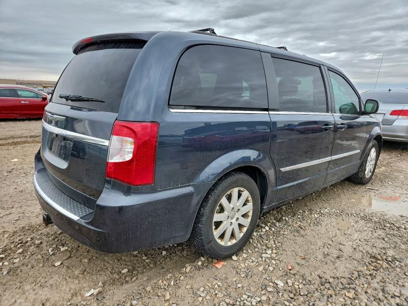 Photo 3 from auction – 2014 CHRYSLER TOWN & COU with VIN 2C4RC1BG8ER272744