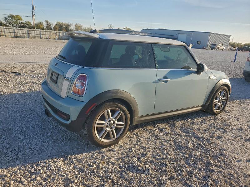 Photo 3 from auction – 2012 MINI COOPER S with VIN WMWSV3C53CTY17921