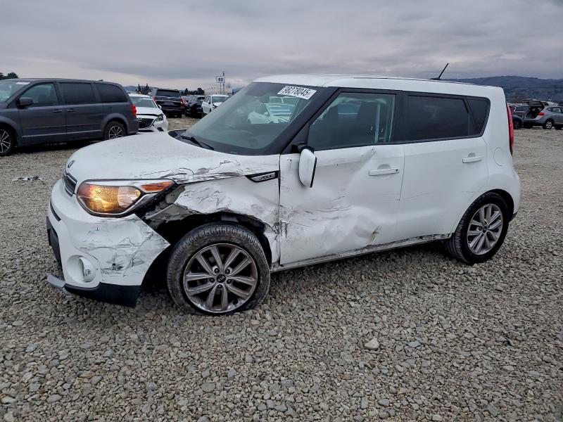 KIA SOUL + 2019 с VIN KNDJP3A52K7643133 - Фото с аукциона