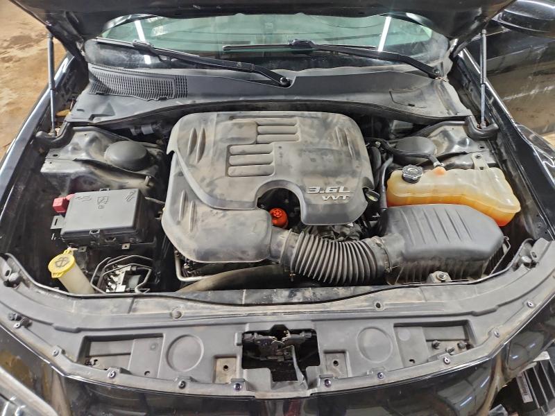 Photo 11 from auction – 2017 CHRYSLER 300 LIMITE with VIN 2C3CCARG7HH534909