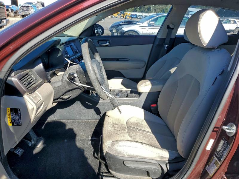 Photo 7 from auction – 2017 KIA OPTIMA LX with VIN 5XXGT4L39HG129707