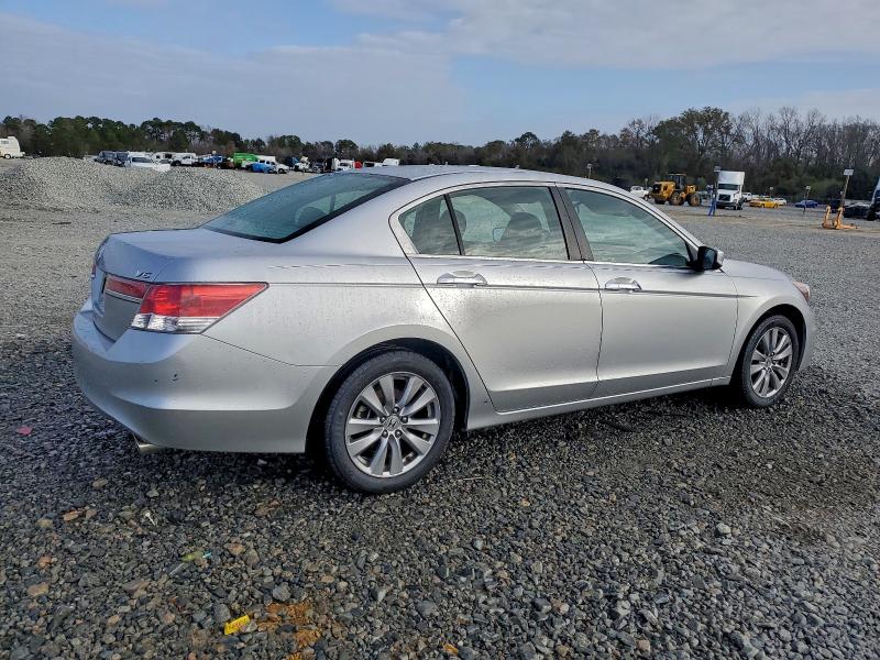 Photo 3 from auction – 2011 HONDA ACCORD EX with VIN 1HGCP3F79BA021667
