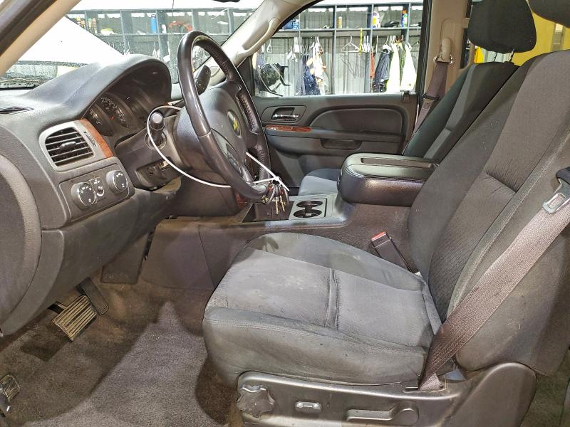 Photo 7 from auction – 2010 CHEVROLET AVALANCHE with VIN 3GNVKEE08AG284570
