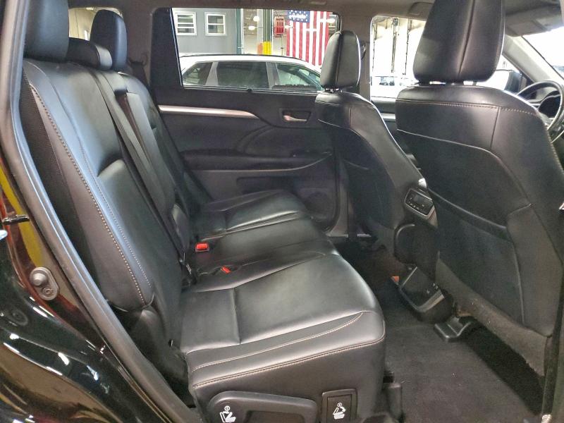 Photo 11 from auction – 2019 TOYOTA HIGHLANDER with VIN 5TDJZRFH4KS920547