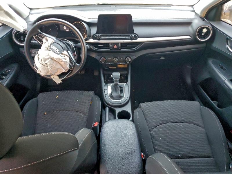 Photo 8 from auction – 2021 KIA FORTE FE with VIN 3KPF24AD5ME266124
