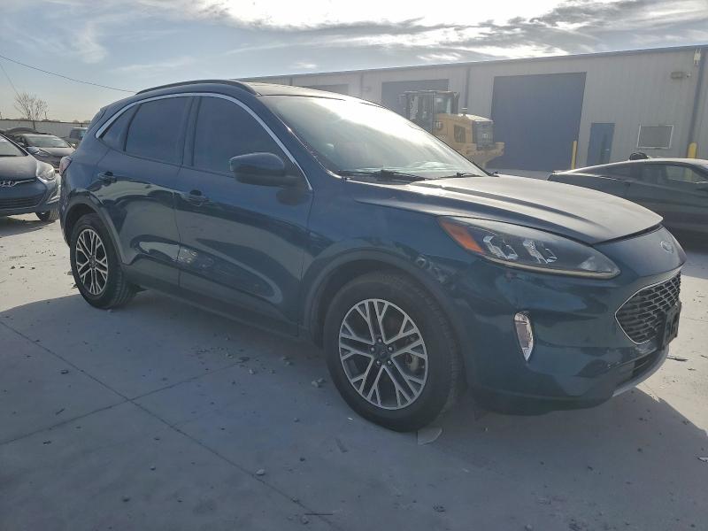 Photo 4 from auction – 2020 FORD ESCAPE SEL with VIN 1FMCU0H69LUB01704