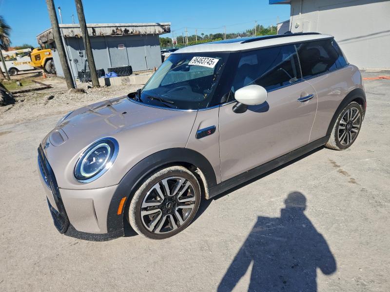 MINI COOPER S 2024 with VIN WMW53DH03R2V27098 - Photo from auction