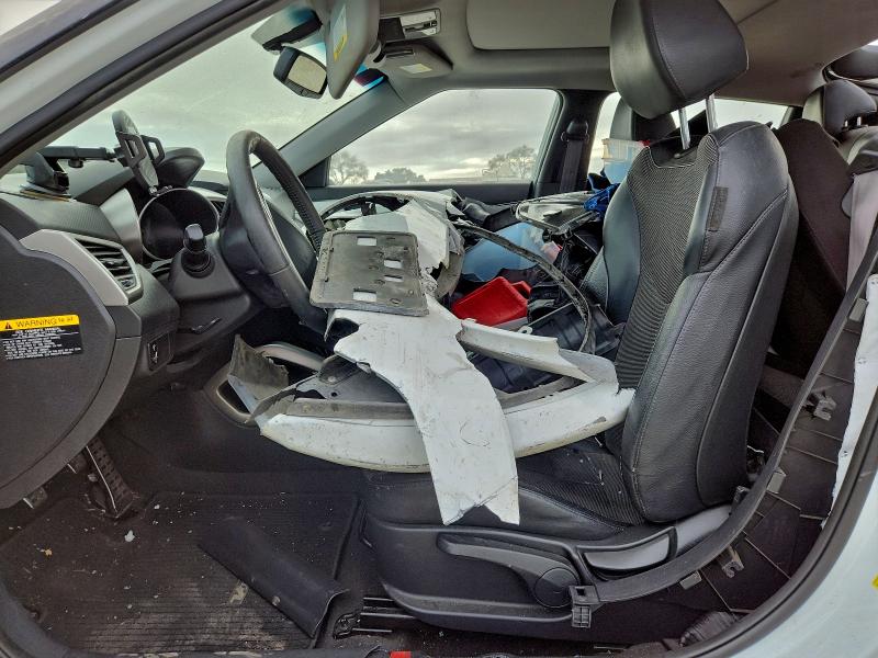 Photo 7 from auction – 2013 HYUNDAI VELOSTER with VIN KMHTC6AD5DU139530
