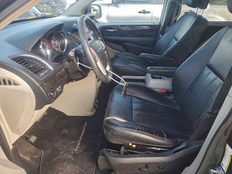 Photo 7 from auction – 2016 CHRYSLER TOWN & COU with VIN 2C4RC1BG1GR269722