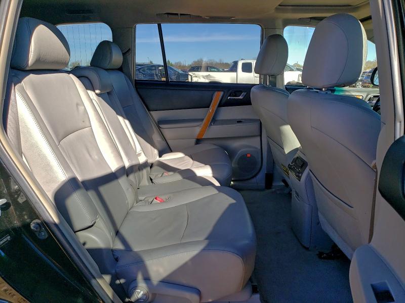 Photo 11 from auction – 2008 TOYOTA HIGHLANDER with VIN JTEEW44A282010846