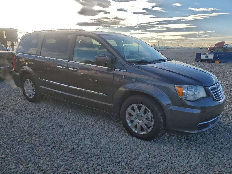 Photo 4 from auction – 2016 CHRYSLER TOWN & COU with VIN 2C4RC1BG1GR269722