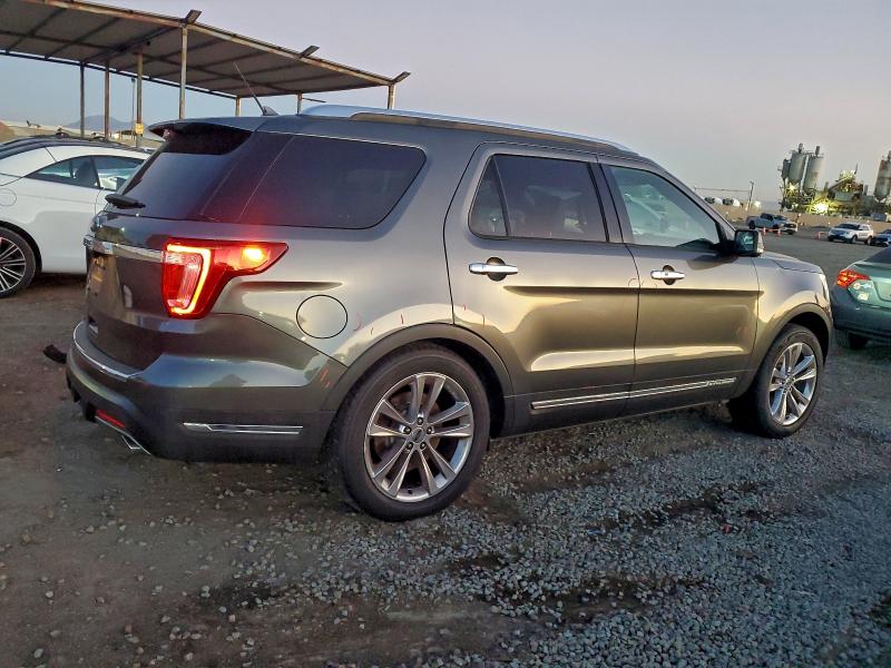 Photo 3 from auction – 2018 FORD EXPLORER L with VIN 1FM5K7F83JGB44068