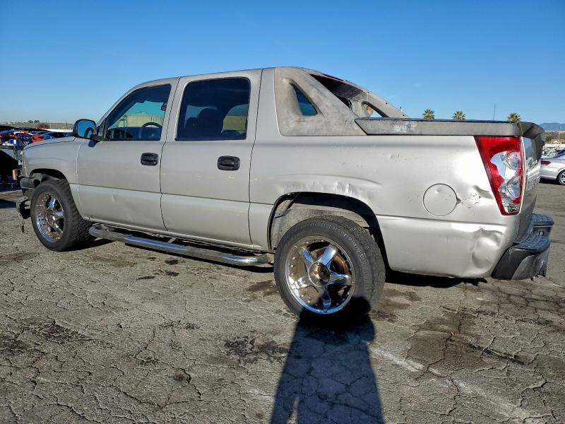 Photo 2 from auction – 2004 CHEVROLET AVALANCHE with VIN 3GNEC12T84G246619