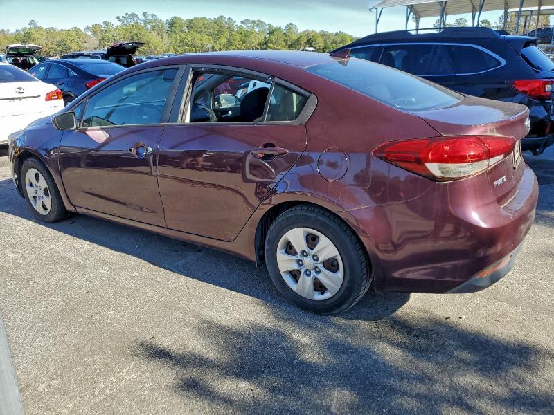 Photo 2 from auction – 2018 KIA FORTE LX with VIN 3KPFK4A76JE258829