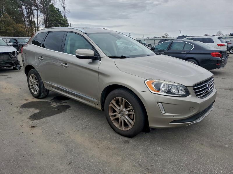 Photo 4 from auction – 2016 VOLVO XC60 T5 PR with VIN YV440MDK9G2910844