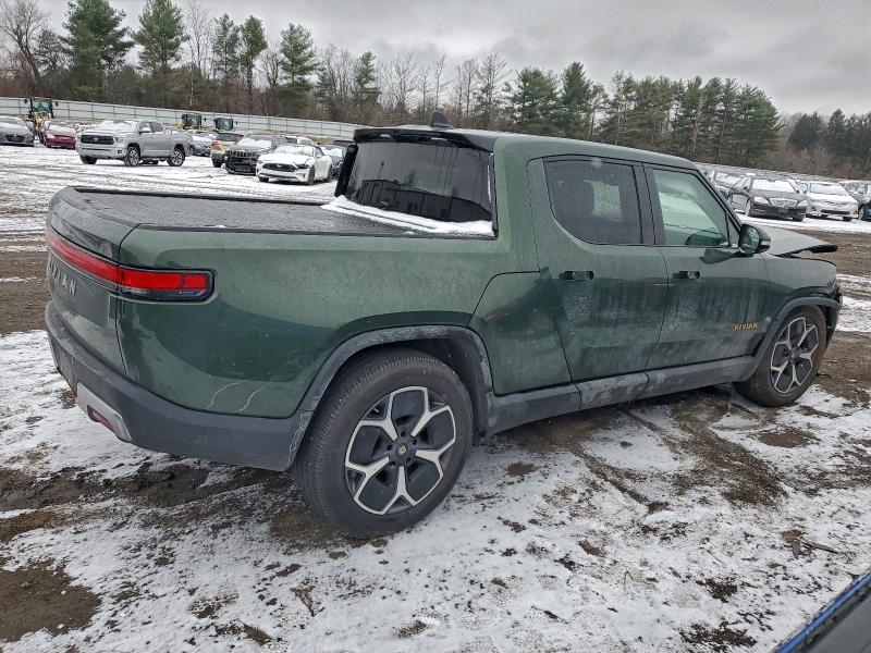 Photo 3 from auction – 2022 RIVIAN R1T ADVENT with VIN 7FCTGAAA0NN013647