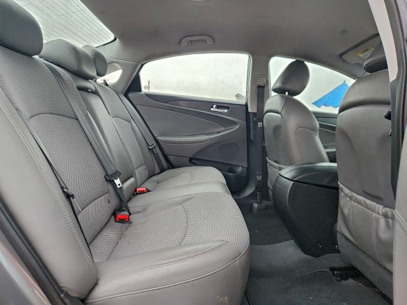 Photo 10 from auction – 2013 HYUNDAI SONATA SE with VIN 5NPEC4AC4DH767386