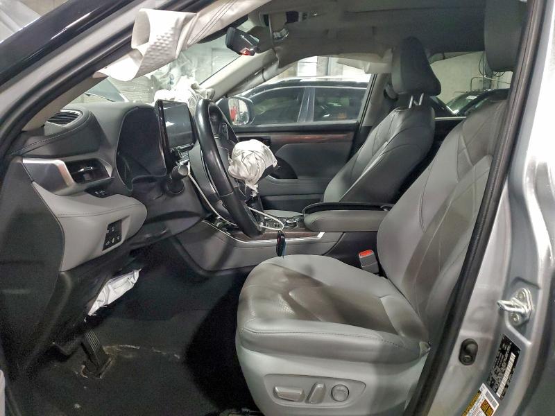 Photo 7 from auction – 2020 TOYOTA HIGHLANDER with VIN 5TDFZRBH6LS029737