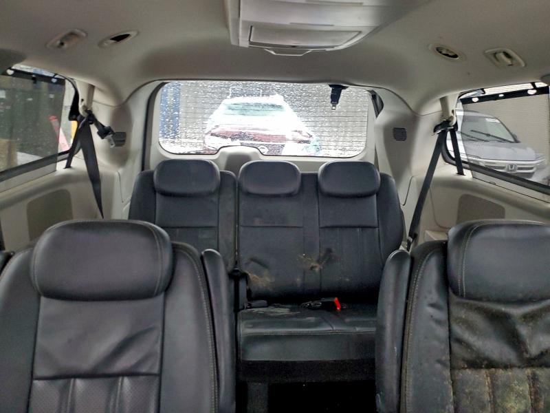 Photo 10 from auction – 2010 CHRYSLER TOWN & COU with VIN 2A4RR5D18AR299431