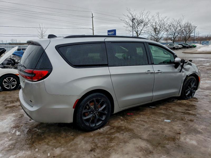 Photo 3 from auction – 2023 CHRYSLER PACIFICA T with VIN 2C4RC3BG2PR576201
