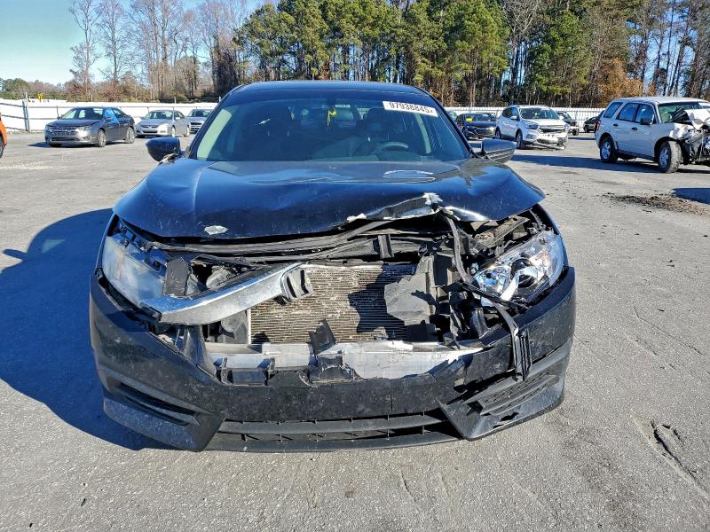 صورة رقم 5 من المزاد - 2017 HONDA CIVIC LX مع VIN 2HGFC2F50HH552655