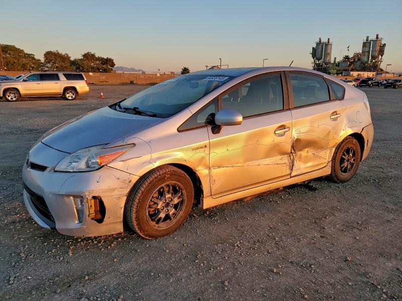 TOYOTA PRIUS 2014 with VIN JTDKN3DU7E1765667 - Photo from auction