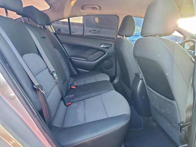 Photo 10 from auction – 2014 KIA FORTE LX with VIN KNAFX4A63E5109589