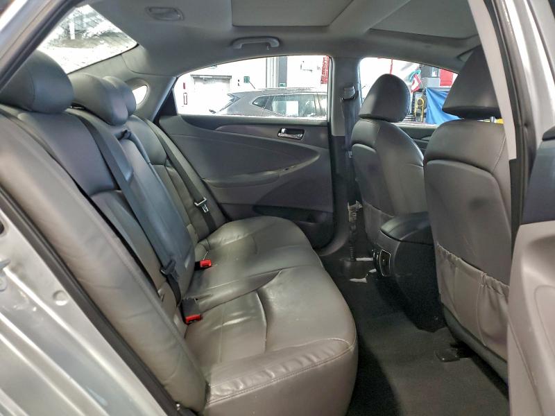 Photo 10 from auction – 2015 HYUNDAI SONATA HYB with VIN KMHEC4A49FA136938