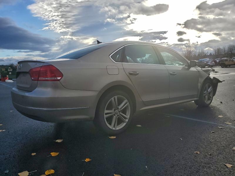 Photo 3 from auction – 2015 VOLKSWAGEN PASSAT SEL with VIN 1VWCV7A35FC105413
