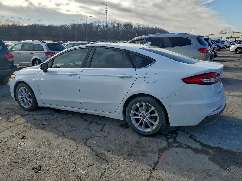 Photo 2 from auction – 2019 FORD FUSION SE with VIN 3FA6P0H77KR218596