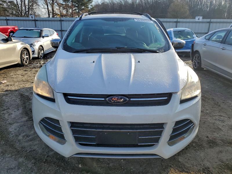 Photo 5 from auction – 2014 FORD ESCAPE SE with VIN 1FMCU9GXXEUD92229