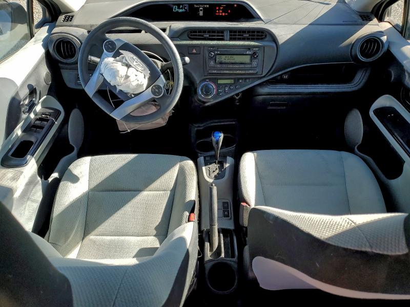 Photo 8 from auction – 2014 TOYOTA PRIUS C with VIN JTDKDTB30E1565355