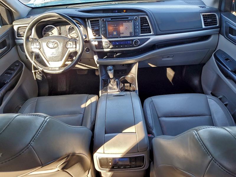 Foto 8 de la subasta – 2015 TOYOTA HIGHLANDER con VIN 5TDJKRFH7FS181944