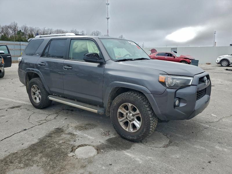 Photo 4 from auction – 2016 TOYOTA 4RUNNER SR with VIN JTEBU5JR3G5320378