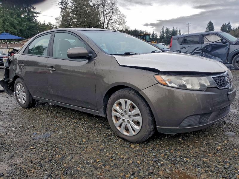 Photo 4 from auction – 2011 KIA FORTE with VIN KNAFU4A25B5354458