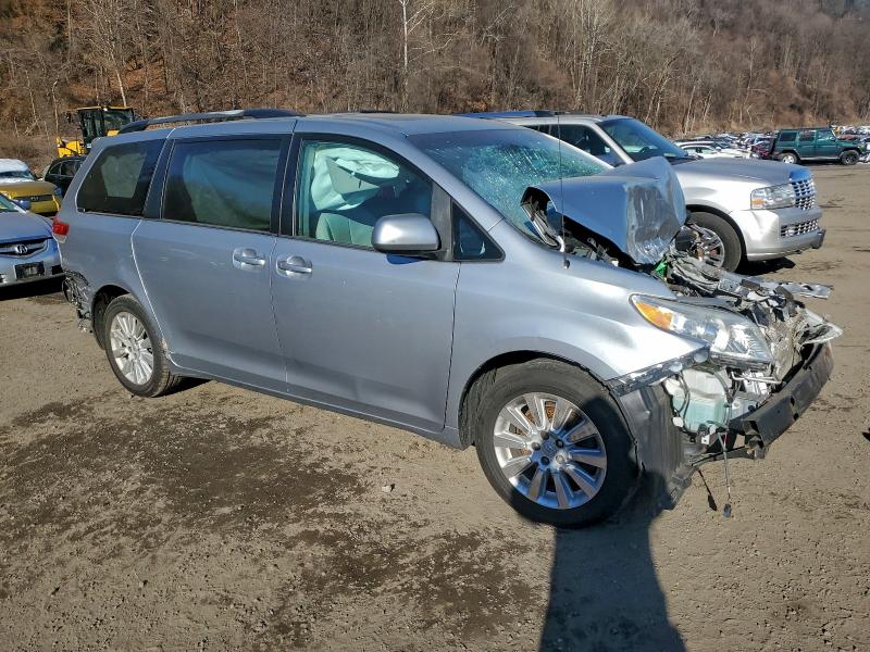 Photo 4 from auction – 2013 TOYOTA SIENNA XLE with VIN 5TDDK3DCXDS050036