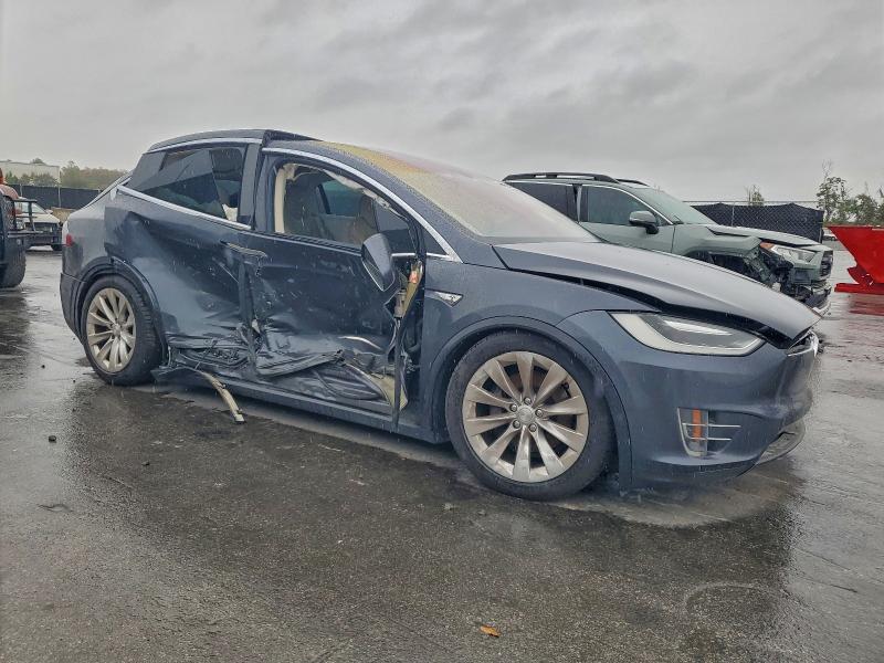 Photo 4 from auction – 2016 TESLA MODEL X with VIN 5YJXCBE26GF016386