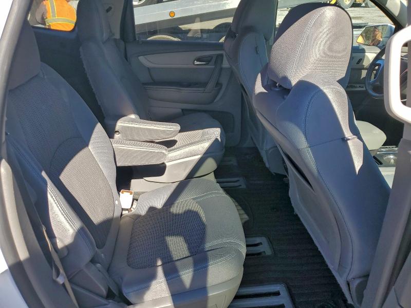 Photo 11 from auction – 2017 CHEVROLET TRAVERSE L with VIN 1GNKRGKD0HJ257888