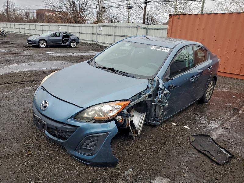 MAZDA 3 I 2011 with VIN JM1BL1VG1B1379521 - Photo from auction